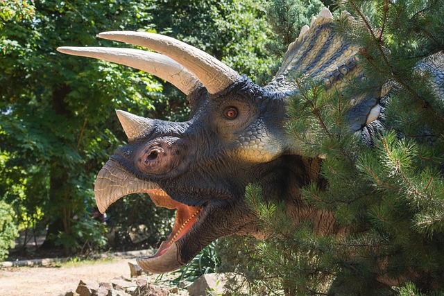 Fra plastik til realisme: Evolutionen af dinosaur legetøj